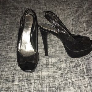 RCK Bella black sequence pumps